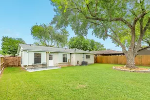 47 Wagon Ln Loop, Angleton, TX 77515 - Photo 5