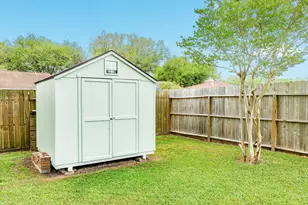 47 Wagon Ln Loop, Angleton, TX 77515 - Photo 7