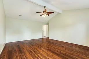 47 Wagon Ln Loop, Angleton, TX 77515 - Photo 13