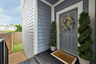 2416 Couch Street, Houston, TX 77008 - Photo 9