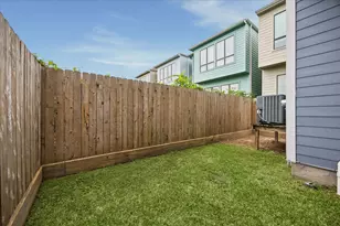 2416 Couch St, Houston, TX 77008 - Photo 33