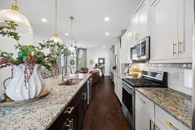 2416 Couch Street, Houston, TX 77008 - Photo 3