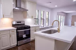 1710 Hill Top Ln, Kingwood, TX 77339 - Photo 3