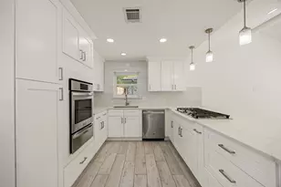 4831 Wickview Ln, Houston, TX 77053 - Photo 17