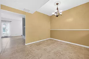 10712 Briar Forest Dr, Houston, TX 77042 - Photo 11