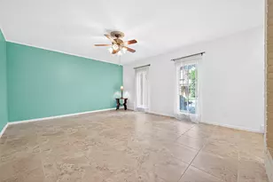 10712 Briar Forest Dr, Houston, TX 77042 - Photo 9