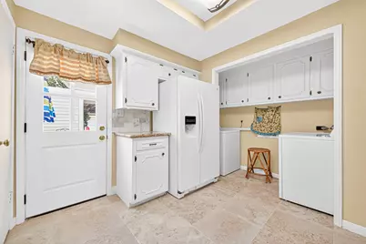 10712 Briar Forest Drive, Houston, TX 77042 - Photo 17