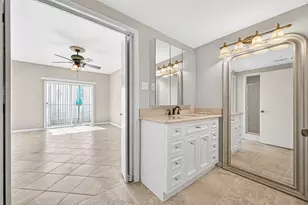 10712 Briar Forest Dr, Houston, TX 77042 - Photo 23