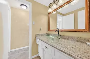 10712 Briar Forest Dr, Houston, TX 77042 - Photo 27