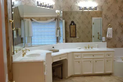 14206 Spring Pines Drive, Tomball, TX 77375 - Photo 25
