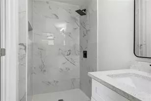 1701 N East St, Victoria, TX 77901 - Photo 13