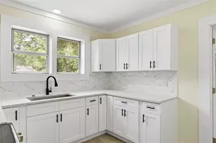 1701 N East St, Victoria, TX 77901 - Photo 9