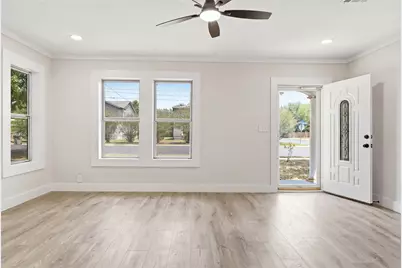 1701 N East Street, Victoria, TX 77901 - Photo 5