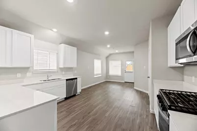 9235 Grace Ridge Drive, Willis, TX 77318 - Photo 5