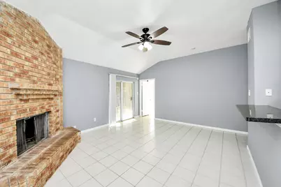 10011 Berry Limb Drive, Houston, TX 77099 - Photo 11