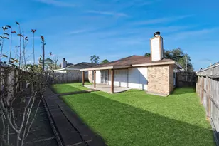 10011 Berry Limb Dr, Houston, TX 77099 - Photo 27