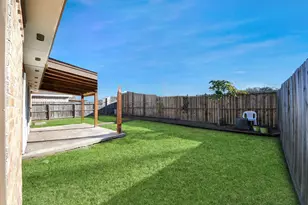 10011 Berry Limb Dr, Houston, TX 77099 - Photo 31