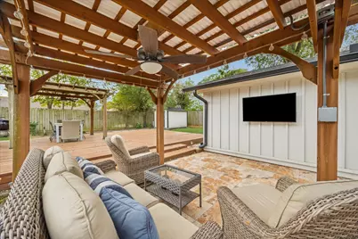 10023 Briarwild Lane, Houston, TX 77080 - Photo 27