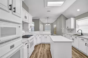 2131 Shaly Breeze Ln, League City, TX 77573 - Photo 21