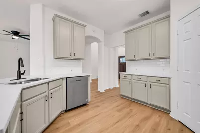 15603 Mustang Island Drive, Sugar Land, TX 77498 - Photo 13