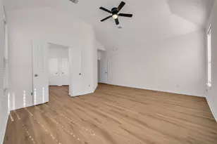 15603 Mustang Island Dr, Sugar Land, TX 77498 - Photo 21