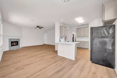 15603 Mustang Island Drive, Sugar Land, TX 77498 - Photo 11