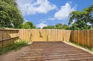 7134 Eastwood St, Houston, TX 77021 - Photo 17