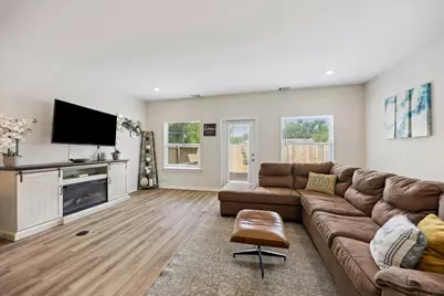 7134 Eastwood Street #A, Houston, TX 77021 - Photo 5