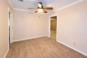 10927 Duane St, Houston, TX 77047 - Photo 7