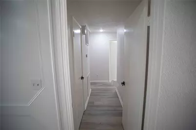 10710 Sandy Shoals Drive, Houston, TX 77071 - Photo 13