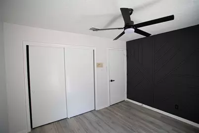 10710 Sandy Shoals Drive, Houston, TX 77071 - Photo 25