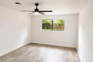 10710 Sandy Shoals Dr, Houston, TX 77071 - Photo 17