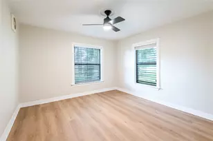 1315 Scott St, La Marque, TX 77568 - Photo 9