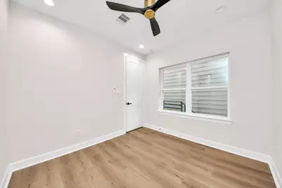 1603 Sylvester Road, Houston, TX 77009 - Photo 5
