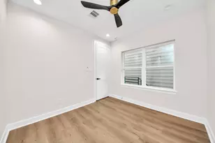 1603 Sylvester Rd, Houston, TX 77009 - Photo 5