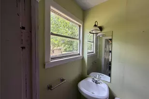 509 Saunders St, Gatesville, TX 76528 - Photo 9