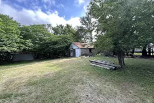 509 Saunders St, Gatesville, TX 76528 - Photo 9