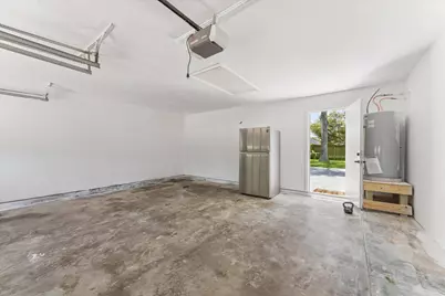 813 W Galveston Street, League City, TX 77573 - Photo 27