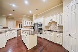 196 W Pines Dr, Montgomery, TX 77356 - Photo 11