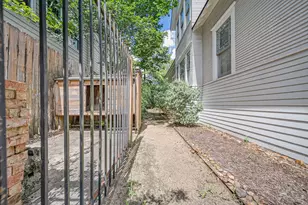 2009 Arlington St, Houston, TX 77008 - Photo 5