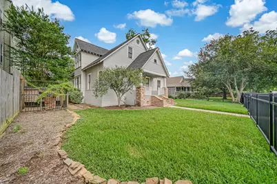 2009 Arlington Street, Houston, TX 77008 - Photo 3