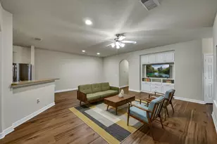 26 Greenwich Pl, Conroe, TX 77384 - Photo 5