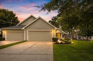 26 Greenwich Pl, Conroe, TX 77384 - Photo 1