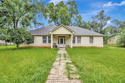 306 Heath Avenue, Madisonville, TX 77864 - Photo 1