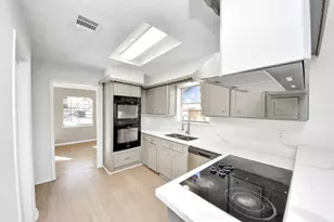 6222 Vickijohn Dr, Houston, TX 77096 - Photo 11