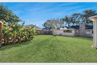 6222 Vickijohn Drive, Houston, TX 77096 - Photo 39