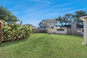 6222 Vickijohn Dr, Houston, TX 77096 - Photo 39