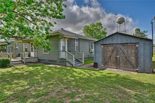 2380 3rd St, Rock Island, TX 77470 - Photo 31