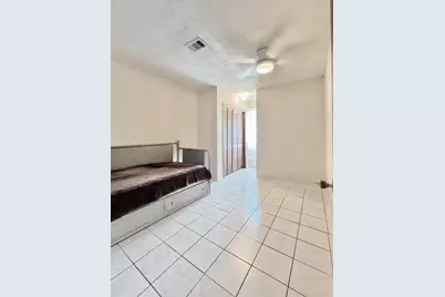 10719 Carvel Lane, Houston, TX 77072 - Photo 15