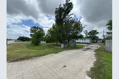 6226 County Road 48 Road, Rosharon, TX 77583 - Photo 13